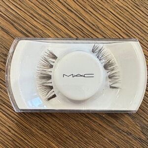 MAC Cosmetics Natural Black Lashes